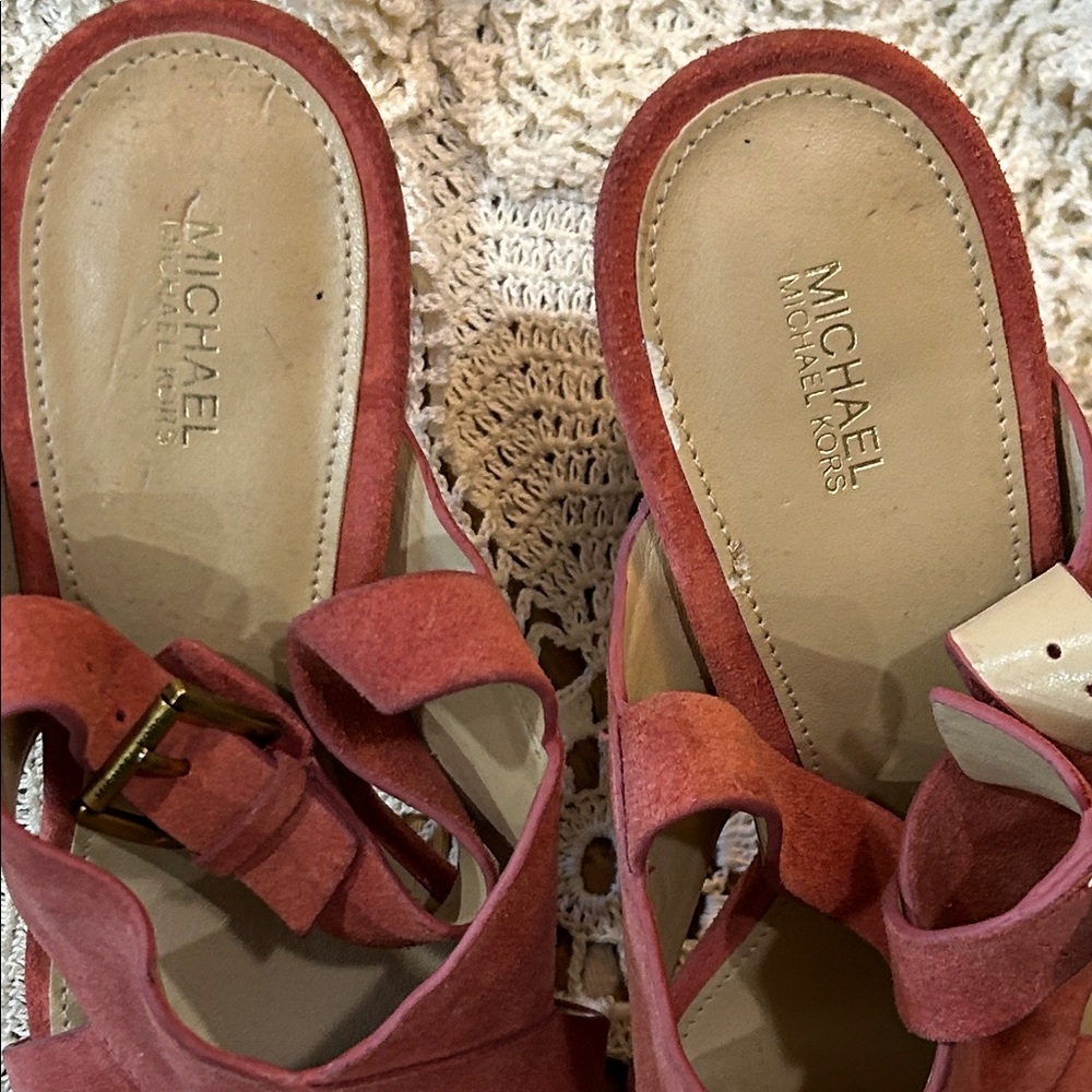 Michael Kors Elegant Red Suede Women's Sandals. 5.5” block heel. Size 10 - Picture 3 of 7